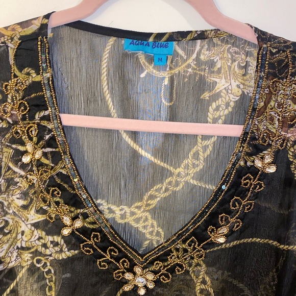 Beach cover up - Picture 3 of 3